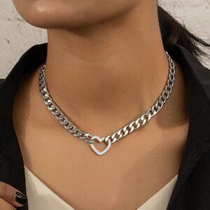 Silver Fashionable Women's Heart Decor Chain Necklace